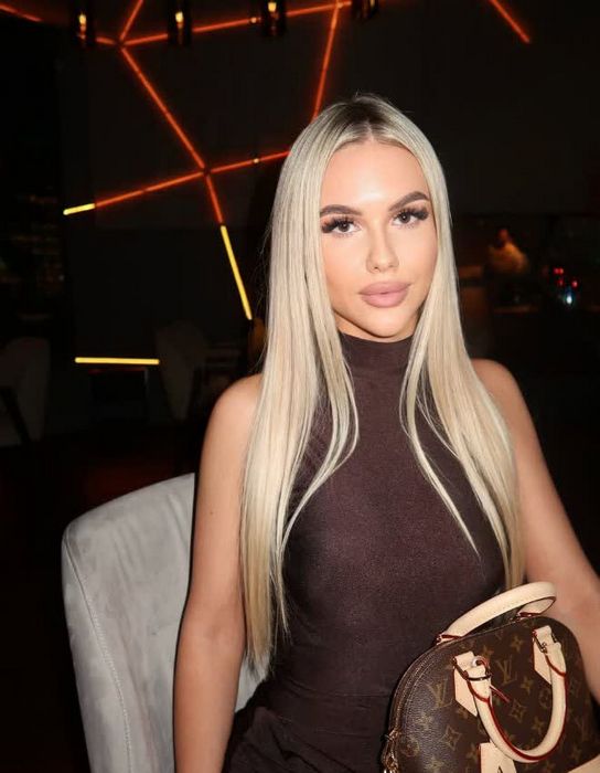 Как организовать вечернюю вечеринку с выездом: вызов девушки для незабываемого вечера